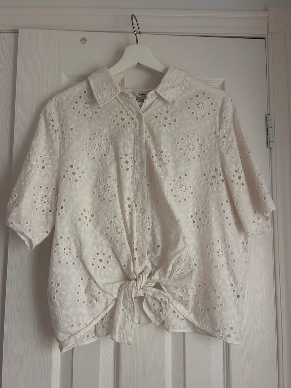 Reitmans White Eyelet Button-Down Tie-Front Blouse